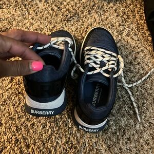 Burberry gymshoe